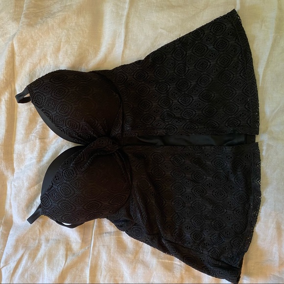 Tankini bathing suit top size 16, black with black Lacey overlay. Like new - Picture 9 of 9